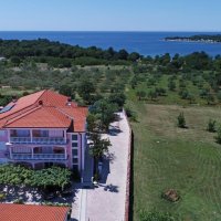 Prilika za investitore!  Velika kuća s apartmanima 300m od plaže - 2