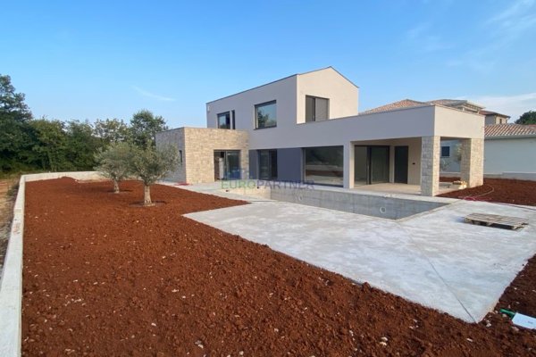 Modern villa under construction, near Poreč