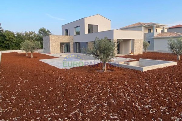 Modern villa under construction, near Poreč